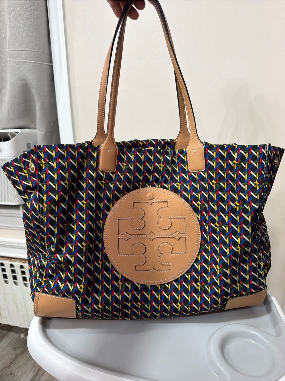 Tory Burch Tote Bag in Black Multicolor